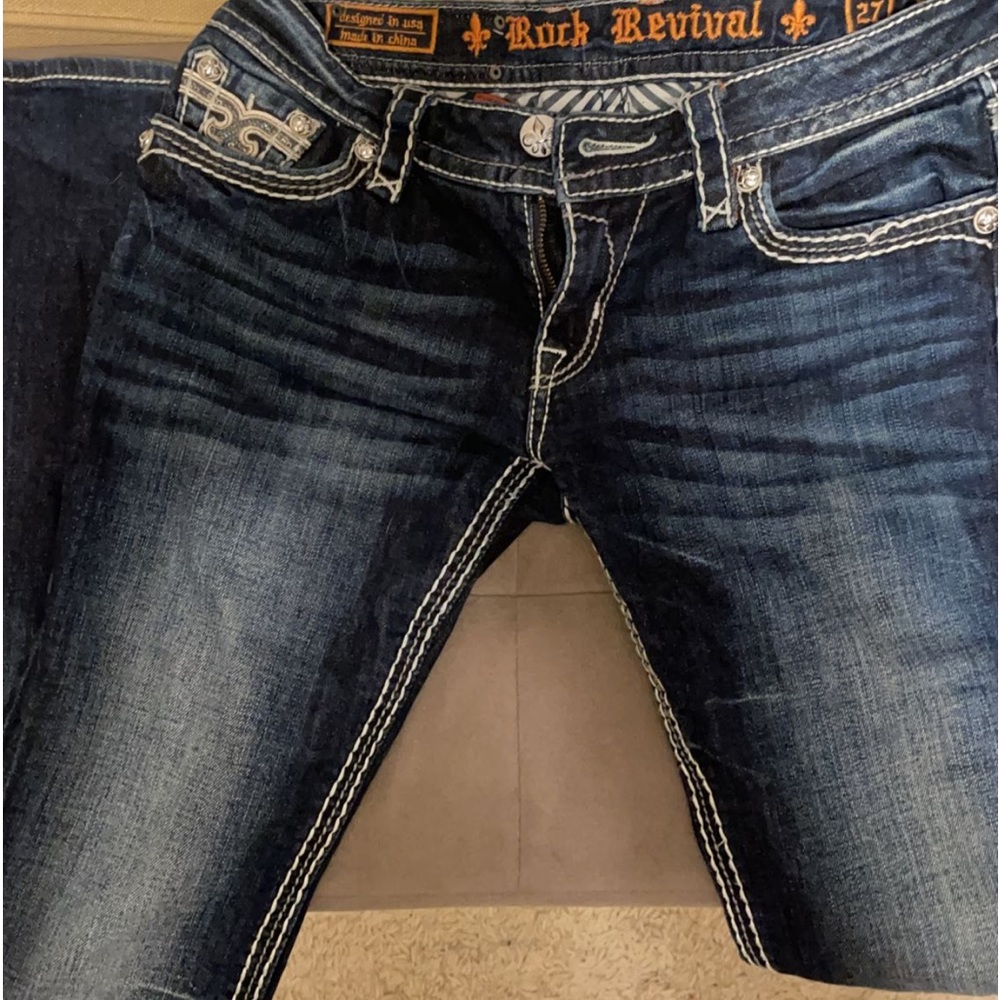 Rock revival boot cut jeans. In great shape they just don’t fit anymore